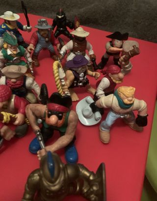 Lotto 25+ Personaggi Fisher-Price Anni '90