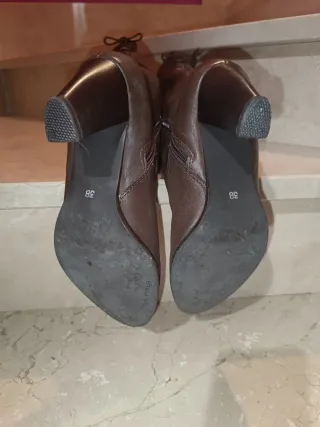 Botas de piel marrones Talla 38.