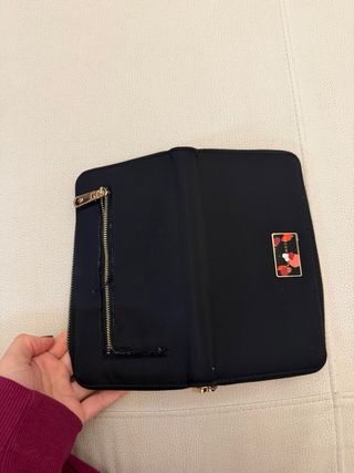 Cartera Paco Martinez Negra con Detalle Multicolor