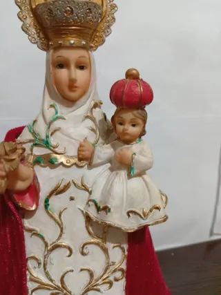 Figura Virgen de Covadonga Resina
