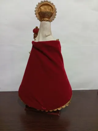 Figura Virgen de Covadonga Resina
