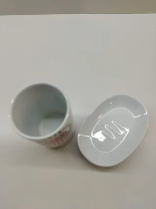 Jabonera y portacepillos