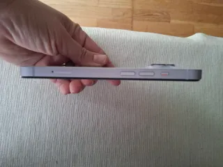 iPhone 14 Viola Argento