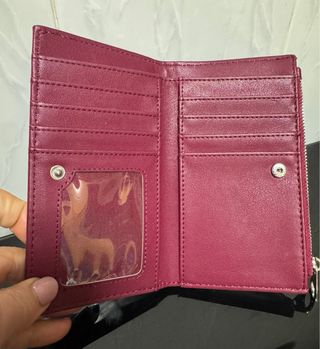 Cartera Stradivarius granate