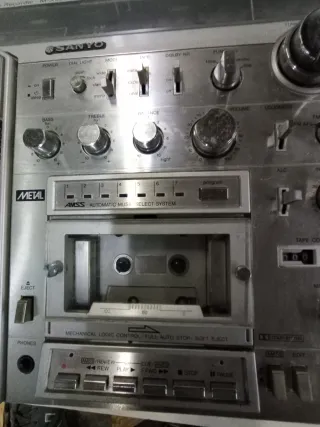 Radiocasete Sanyo M-X920LU