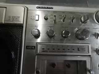 Radiocasete Sanyo M-X920LU