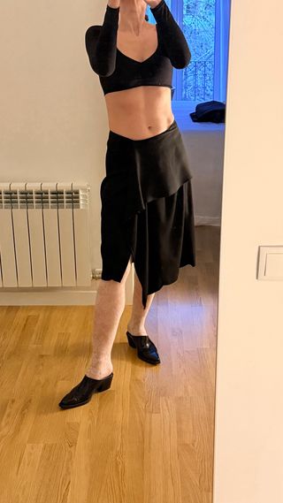 Falda midi Bimba y Lola negra asimétrica