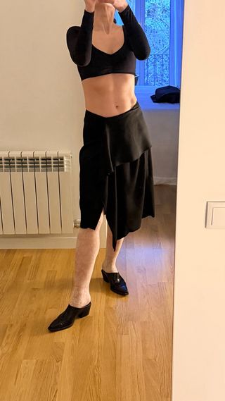 Falda midi Bimba y Lola negra asimétrica