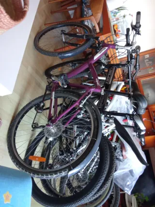 Bicicleta Morada BTWIN