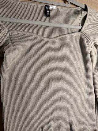 Jersey H&M escote corazón beige