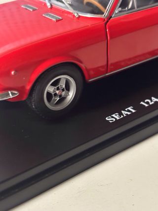 SEAT 124 Sport 1600 1971 1:24