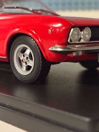 SEAT 124 Sport 1600 1971 1:24