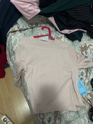 Camiseta rosa palo Bershka talla S