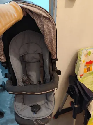 Carro con capazo y sillita