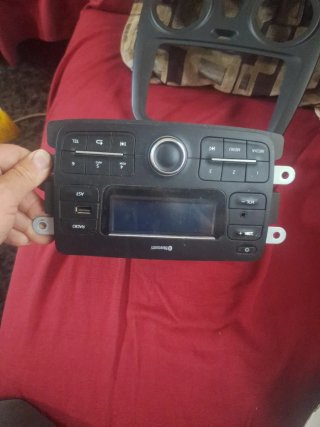 Radio Dacia Dokker Original con Carcasa