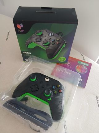 Comando Xbox PDP Neon Carbon (NOVO)