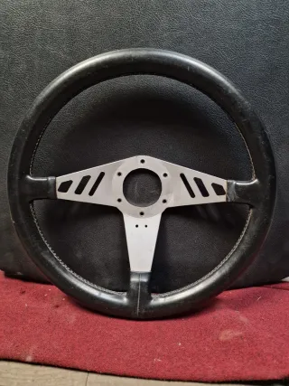 Volante desplazado deportivo