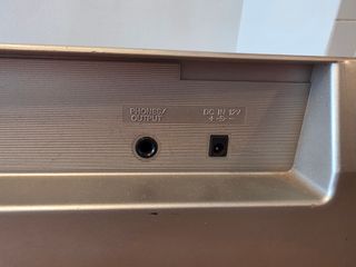 Piano Yamaha DGX-305 in vendita