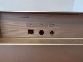 Piano Yamaha DGX-305 in vendita