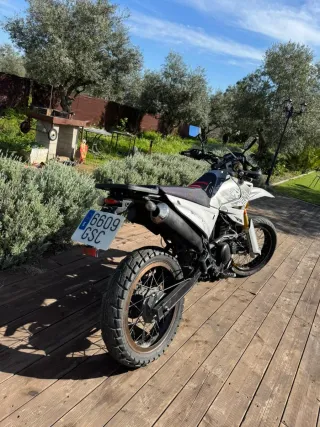 Kenrod Supermotard 125cc + Baúl 25L