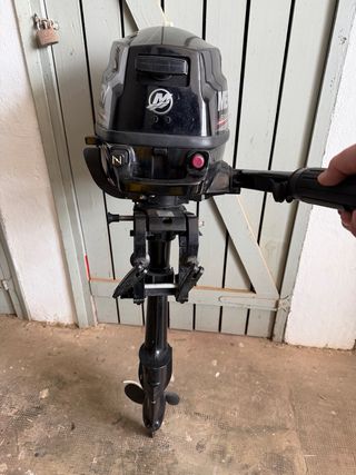 Motor fueraborda Mercury 2.5 HP