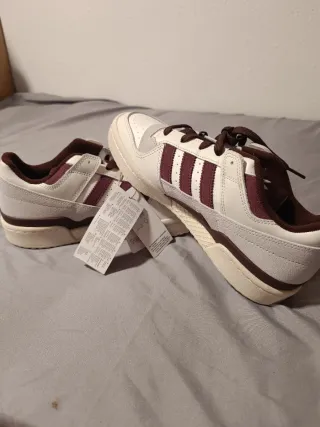 Adidas Forum Low Morado y Blanco