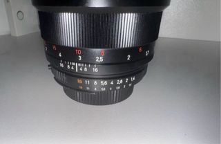 Carl Zeiss Planar T* 85mm F/1.4 ZF.2