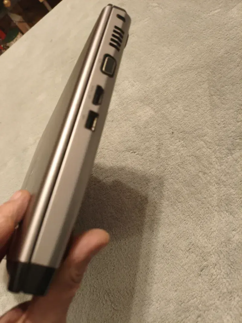 Dell Vostro 3300 - Para piezas afbeelding 6