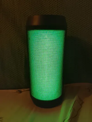 Altavoz con luces de colores