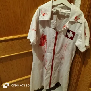 Disfraz Doctora Sangrienta Tallade  10 a 12 años