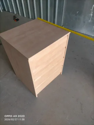 Mesita de noche 4 cajones