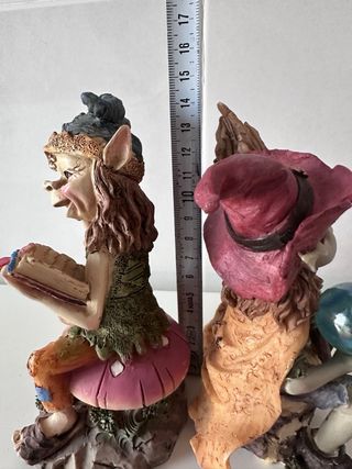 Dos Figuras de Elfos