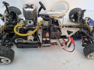 Coche RC escala 1:10