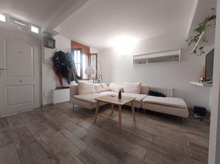 Chalet en venta en El Camp de l'Arpa del Clot en Barcelona