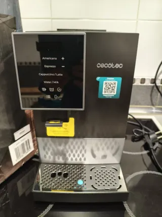 Cafetera Cecotec Cremmaet Compacticcino Black