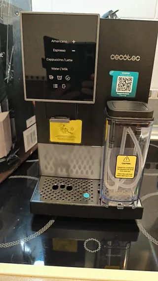 Cafetera Cecotec Cremmaet Compacticcino Black