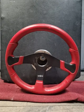 Volante Tuning Rojo y Negro