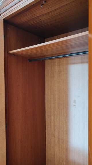 Armario de madera