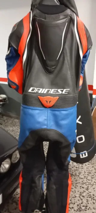 Mono Dainese Laguna Seca 4 Talla 52
