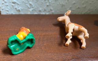 2 FIGURAS KINDER NATOONS JIRAFA Y LEON