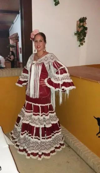 Traje de flamenca rojo y blanco