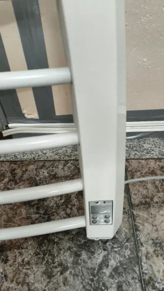 Secatoallas y Calefactor delonghi Blanco