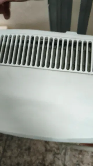 Secatoallas y Calefactor delonghi Blanco