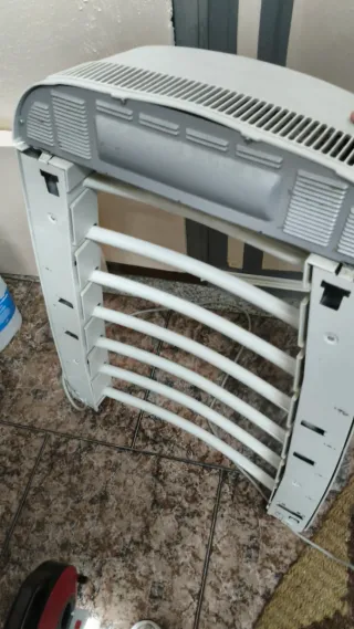 Secatoallas y Calefactor delonghi Blanco