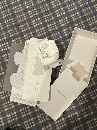 Scatola originale iPhone XR gialla