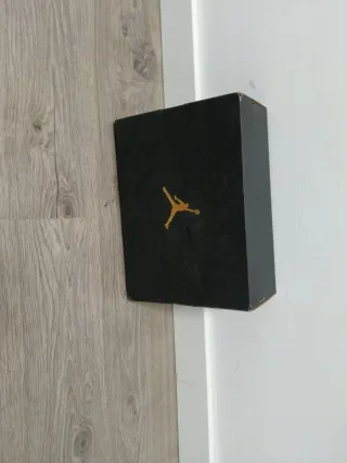 Jordan Max Aura 4 (GS) Blancas y Rojas