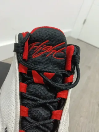 Jordan Max Aura 4 (GS) Blancas y Rojas