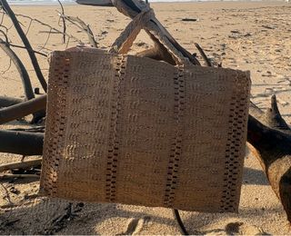 Mala de palhinha bege e castanha