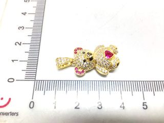colgante oro 18k con piedra