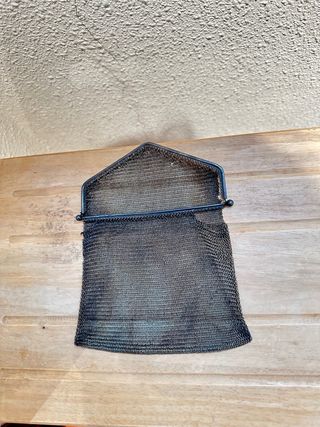Antiguo monedero de malla metálica